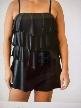 NWT Swim Romper Fit 4 U Black Ruffled 1 Piece Adjustable Strap Wire Free 14